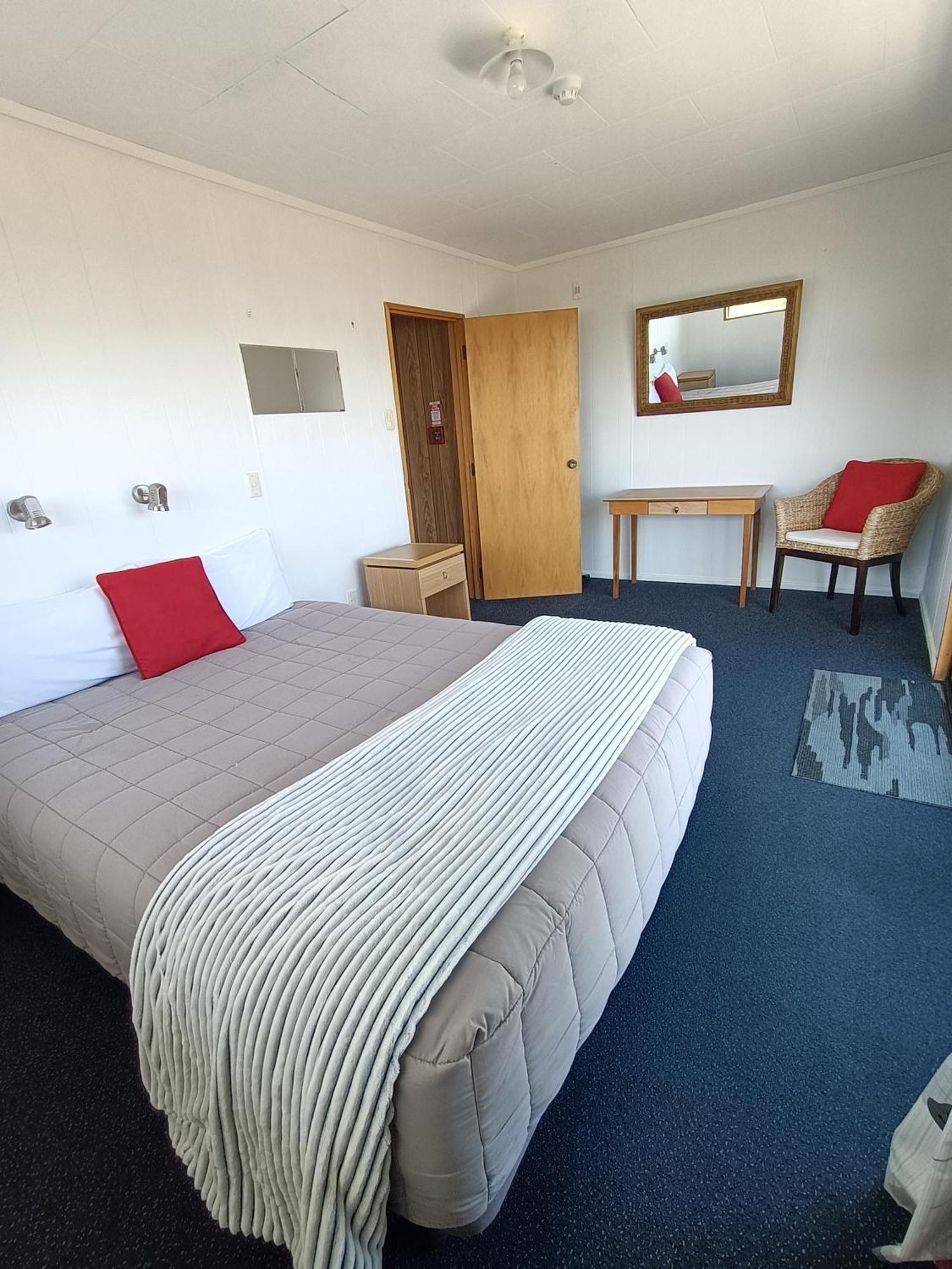 Moeraki Beach Motels מראה חיצוני תמונה