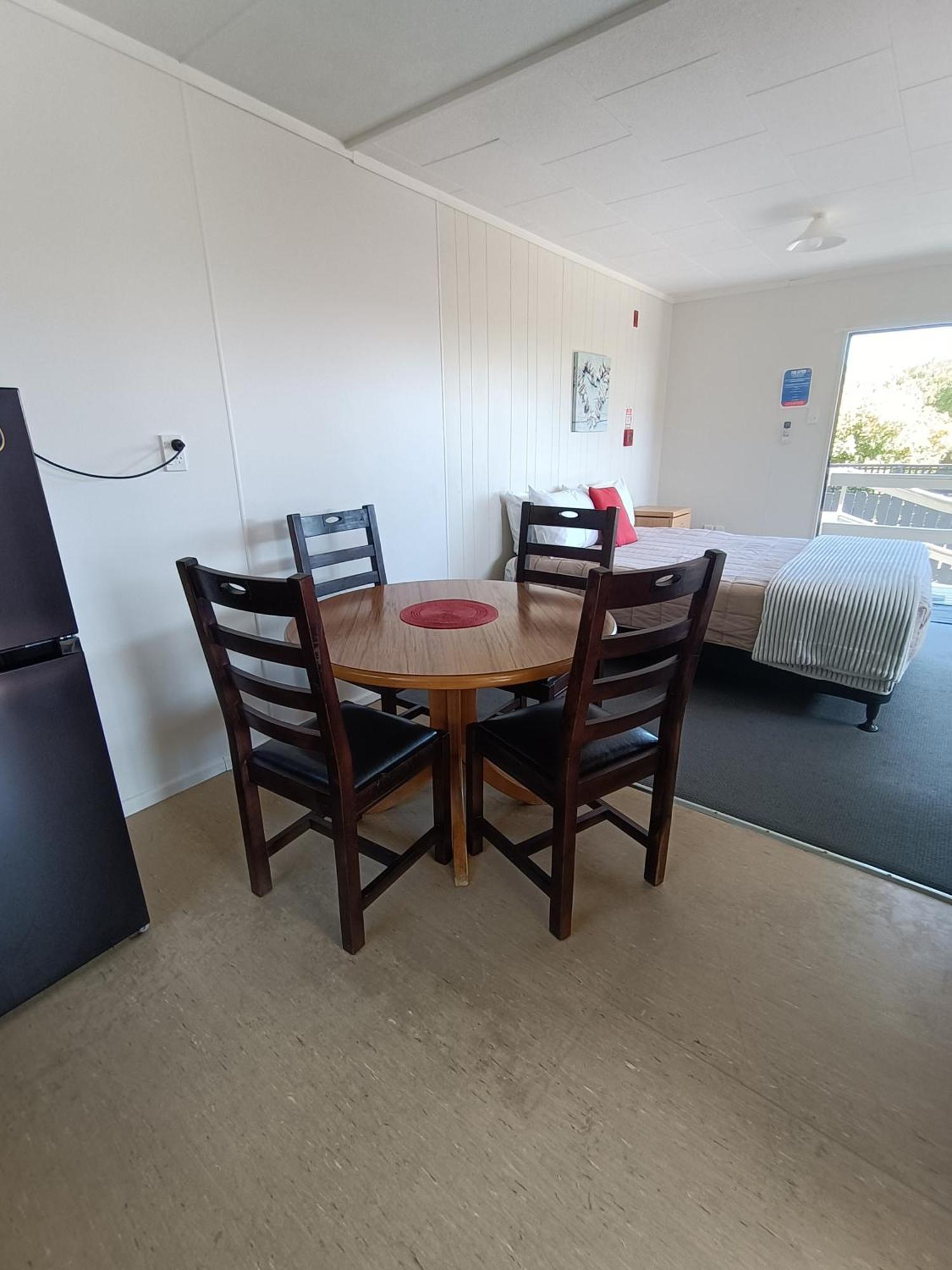 Moeraki Beach Motels מראה חיצוני תמונה